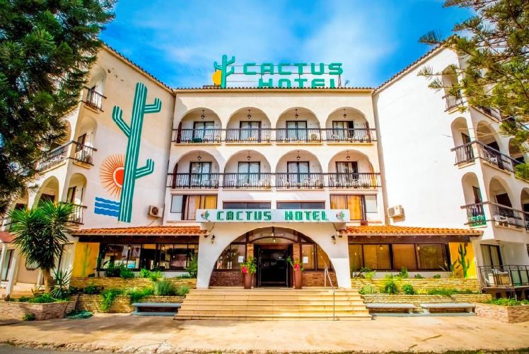 Отели Ларнаки 2 звезды: Cactus Hotel (фото 1)